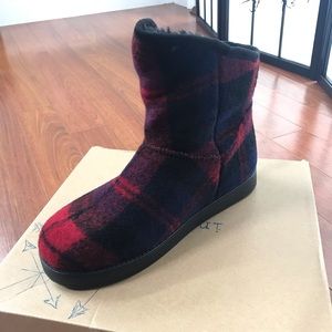 Indigo winter boots size 9M MY